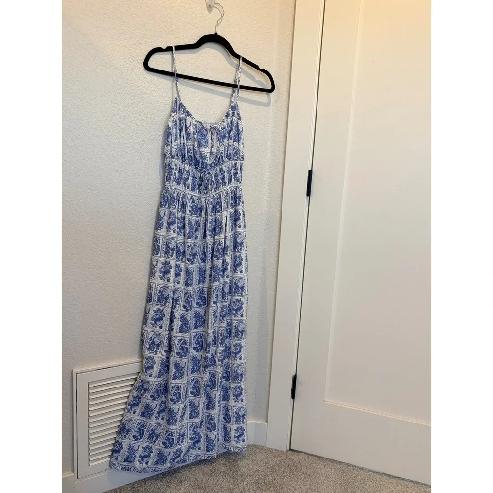 Abercrombie & Fitch Blue White Tile Print Smocked Maxi Dress Small